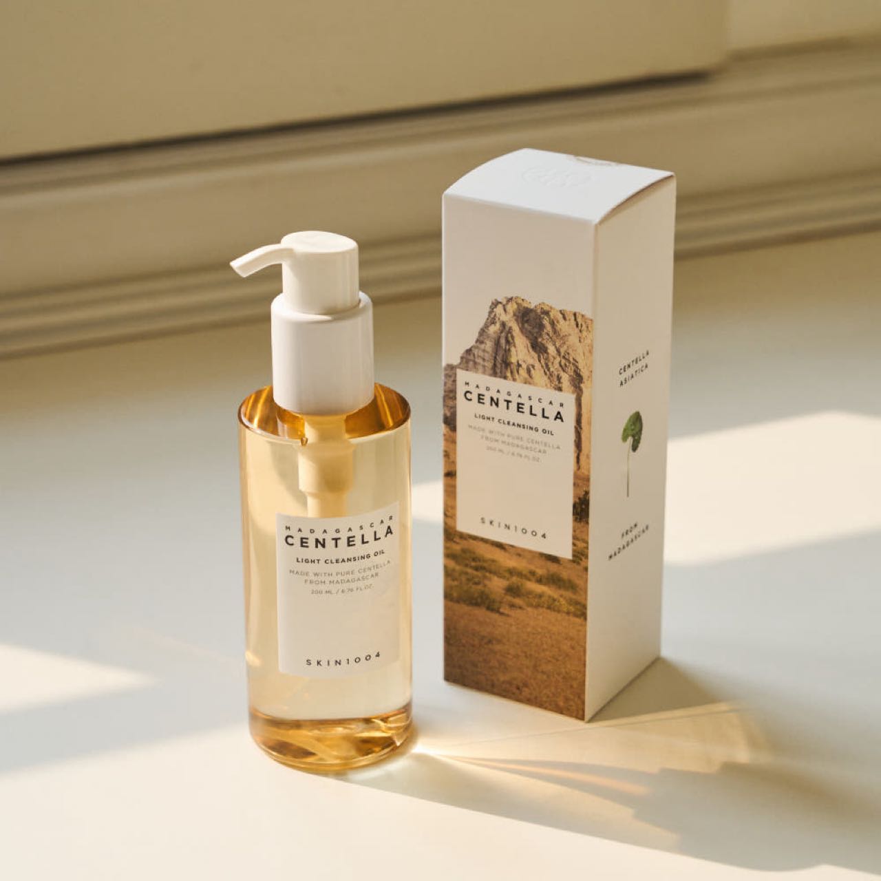 SKIN1004 Madagascar Centella Light Cleansing Oil